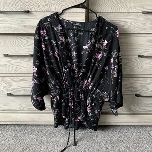 Express kimono wrap, size Medium!